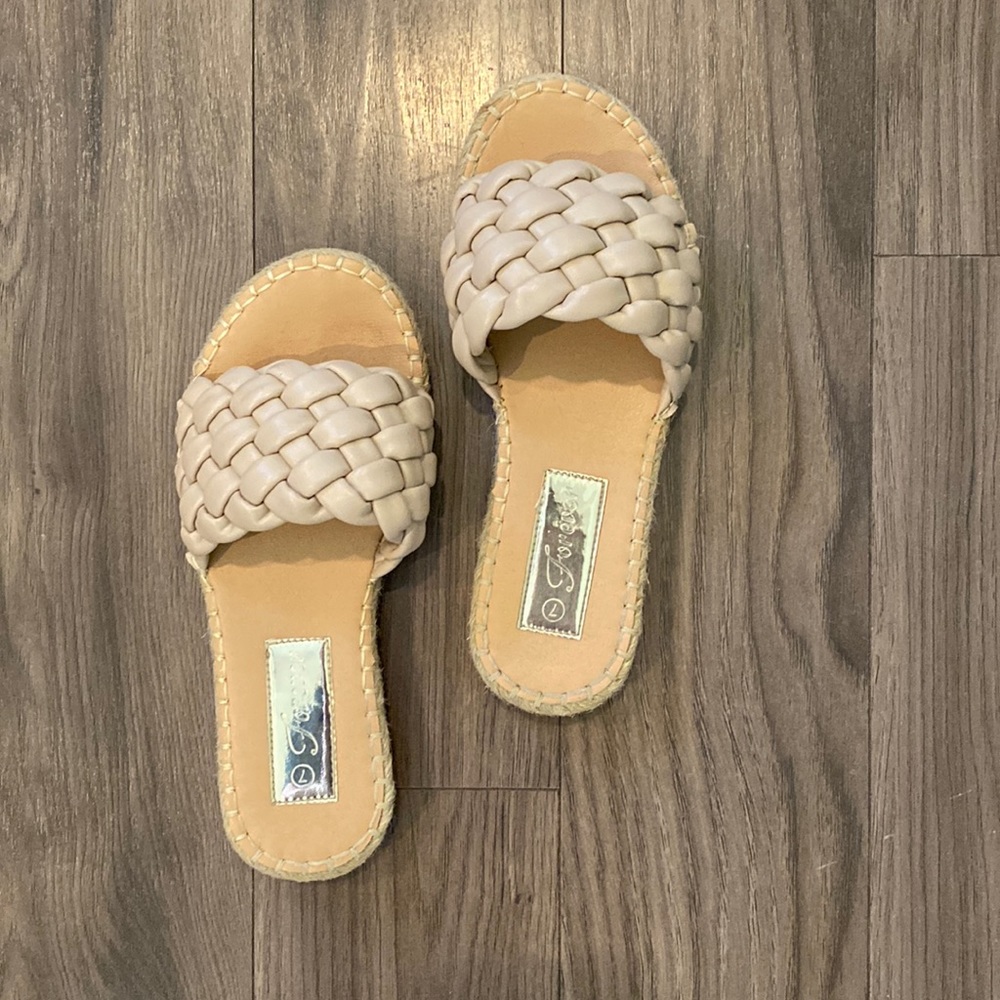 Super cute espadrille sandals worn once! Forever sz 7 from MOD Boutique.